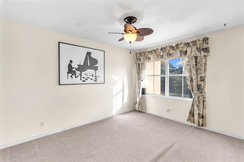 Image 38 of 44 For 745 195th St