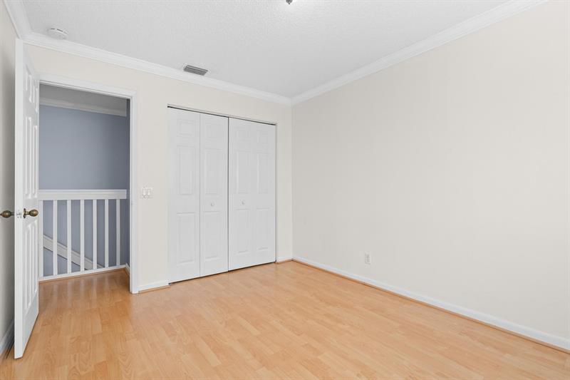 Image 38 of 61 For 4319 Greenbriar Ln
