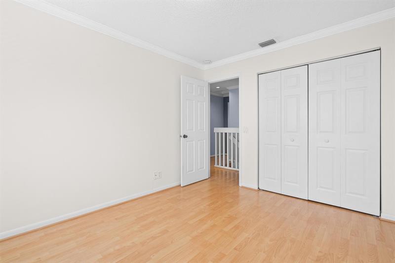 Image 39 of 61 For 4319 Greenbriar Ln