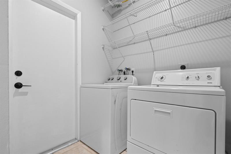 Image 44 of 61 For 4319 Greenbriar Ln