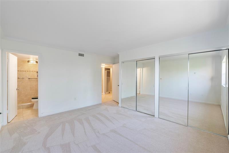 Image 13 of 41 For 701 19th St  512