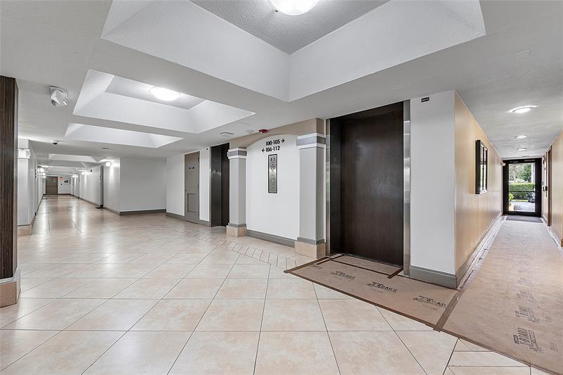 Image 31 of 41 For 701 19th St  512