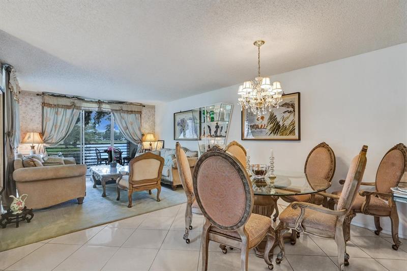 Image 8 of 43 For 9340 Lagoon Pl  209