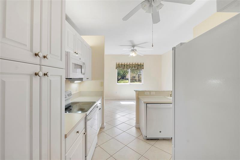 Image 10 of 28 For 7919 Exeter Blvd  102