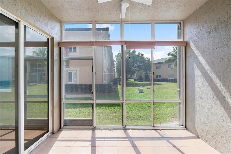 Image 21 of 28 For 7919 Exeter Blvd  102