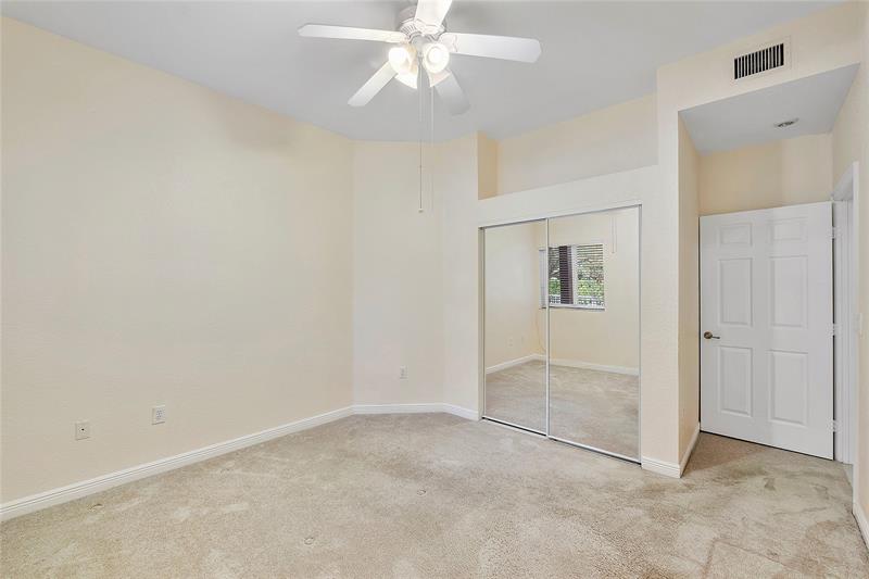 Image 26 of 28 For 7919 Exeter Blvd  102