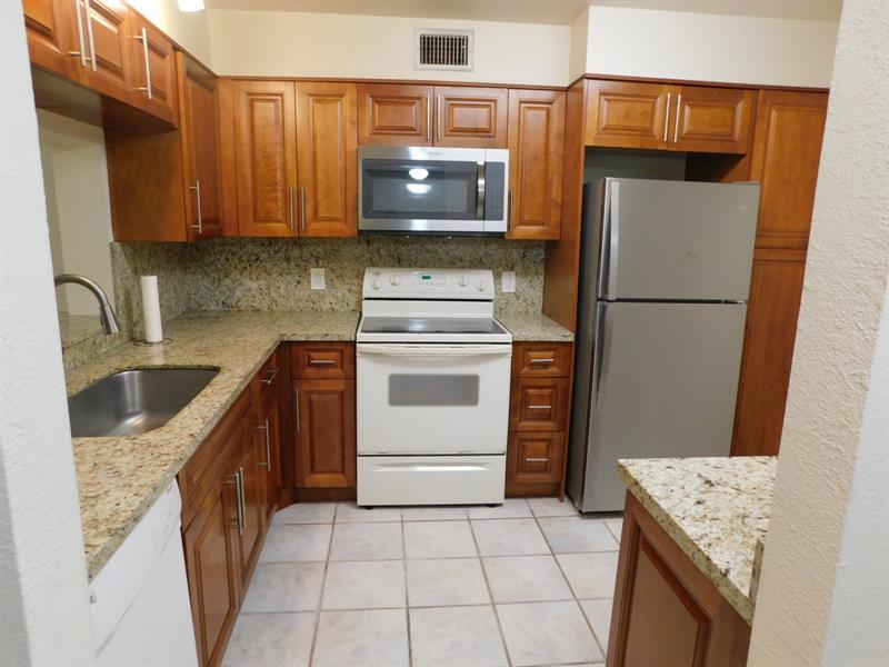 Image 9 of 40 For 11252 Taft St  11252