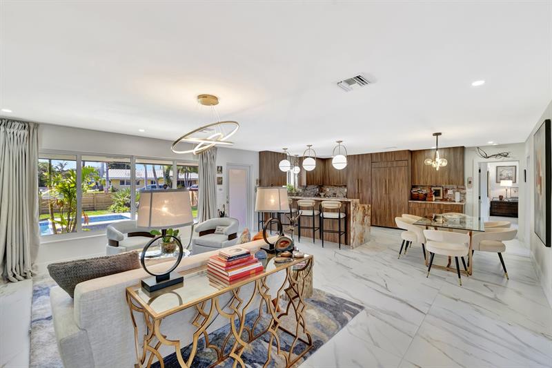 Image 15 of 44 For 1981 Coral Gardens Drive
