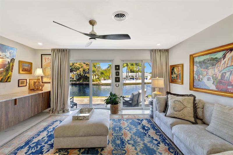Image 18 of 44 For 1981 Coral Gardens Drive