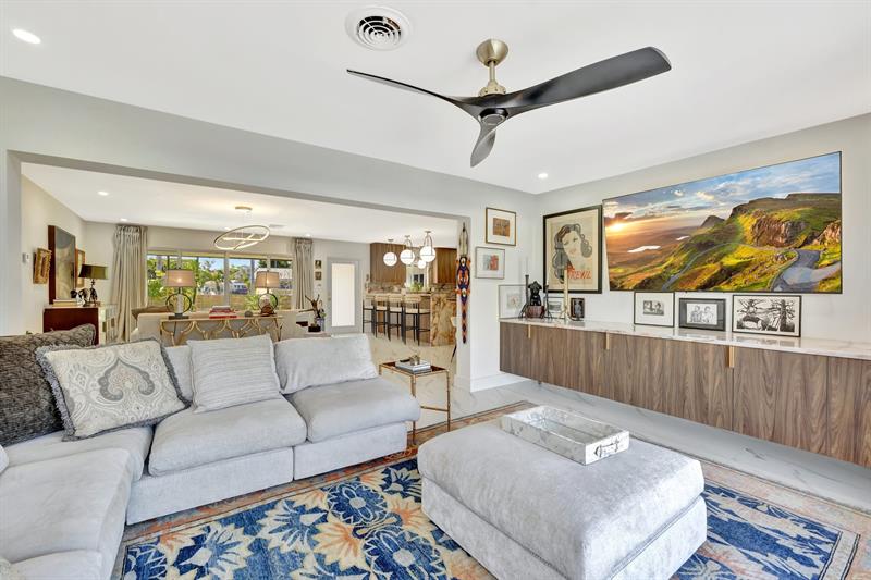 Image 21 of 44 For 1981 Coral Gardens Drive