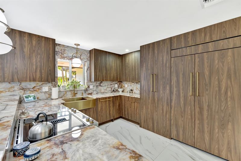 Image 3 of 44 For 1981 Coral Gardens Drive