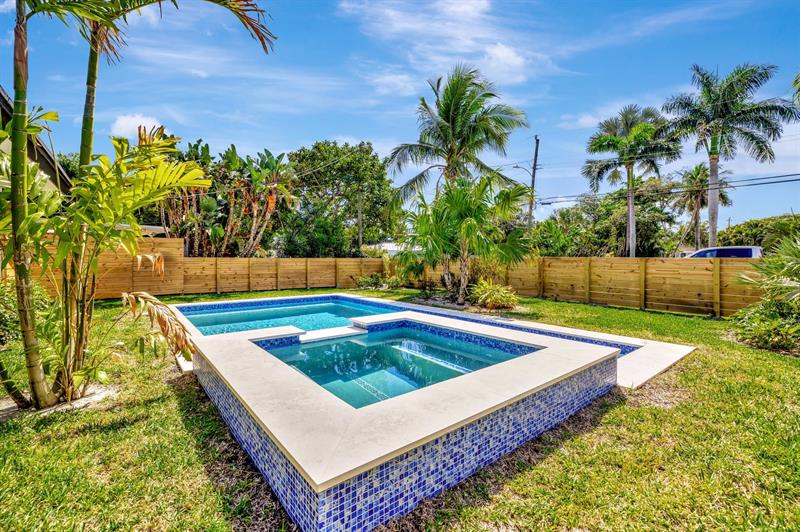 Image 39 of 44 For 1981 Coral Gardens Drive