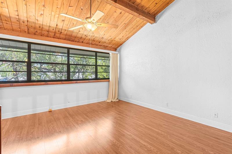 Image 17 of 32 For 4761 2nd Ave  310