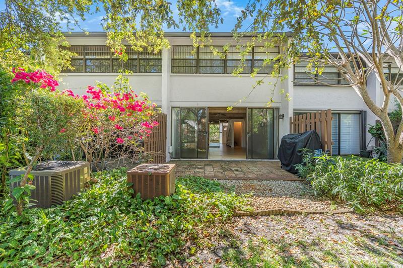 Image 31 of 32 For 4761 2nd Ave  310
