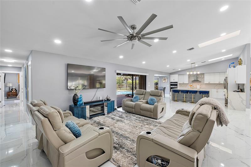 Image 14 of 51 For 8551 53rd Ct