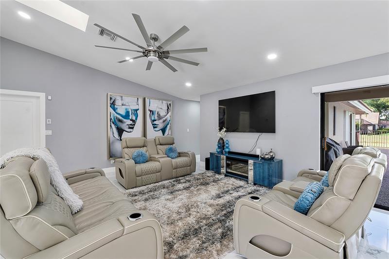 Image 16 of 51 For 8551 53rd Ct