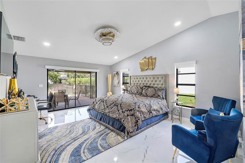 Image 17 of 51 For 8551 53rd Ct