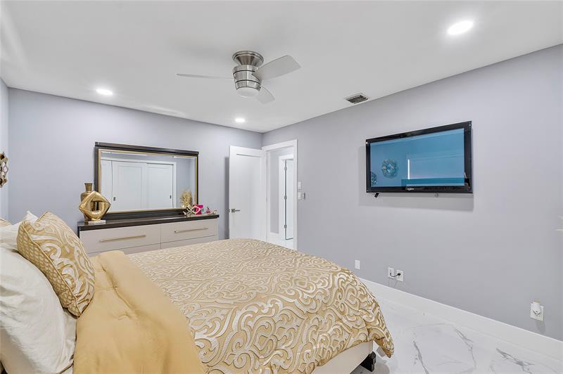 Image 37 of 51 For 8551 53rd Ct