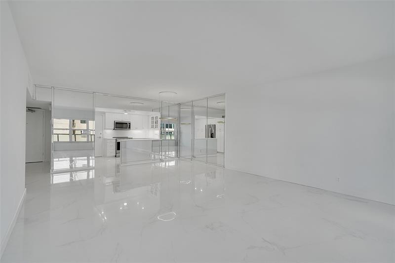 Image 17 of 78 For 3750 Galt Ocean Dr  309