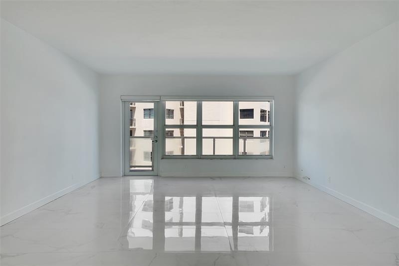 Image 22 of 78 For 3750 Galt Ocean Dr  309
