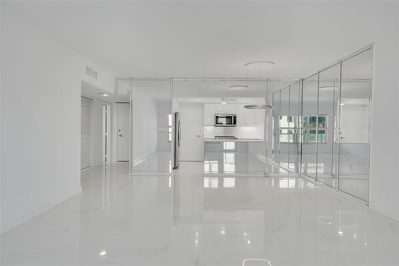 Image 23 of 78 For 3750 Galt Ocean Dr  309