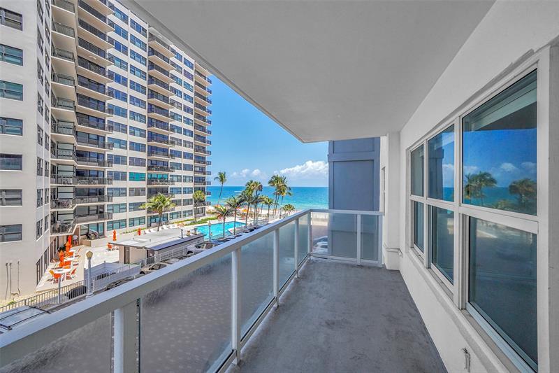 Image 31 of 78 For 3750 Galt Ocean Dr  309