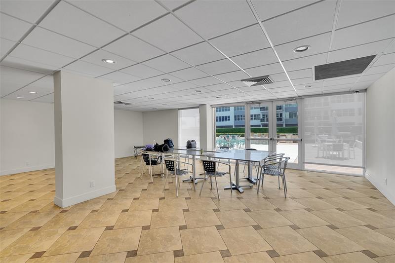 Image 46 of 78 For 3750 Galt Ocean Dr  309