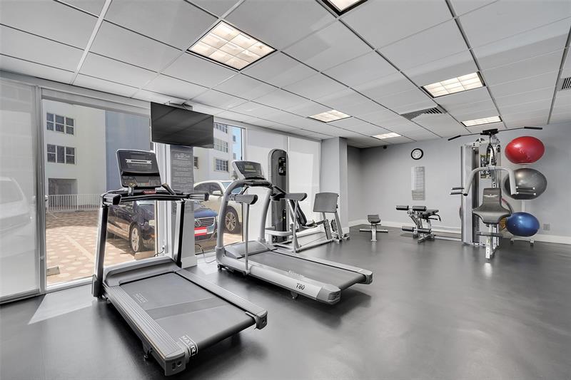Image 48 of 78 For 3750 Galt Ocean Dr  309