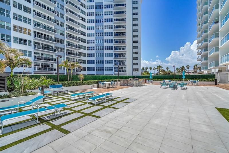 Image 54 of 78 For 3750 Galt Ocean Dr  309