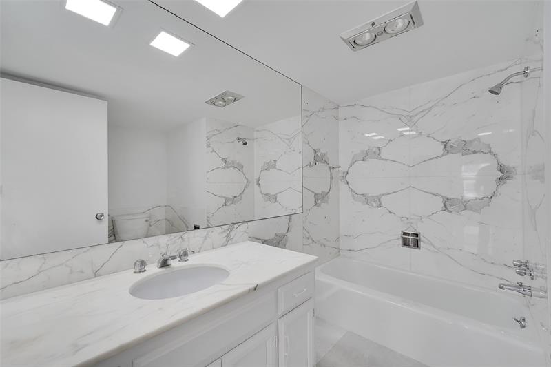 Image 9 of 78 For 3750 Galt Ocean Dr  309