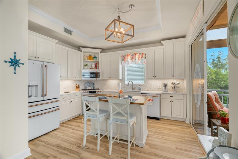 Image 18 of 51 For 1701 Gulfstream Ave  729
