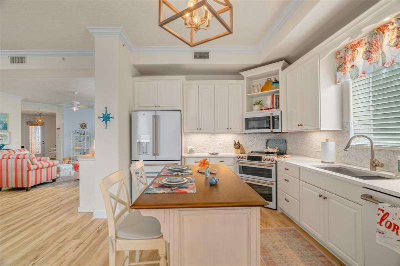 Image 21 of 51 For 1701 Gulfstream Ave  729