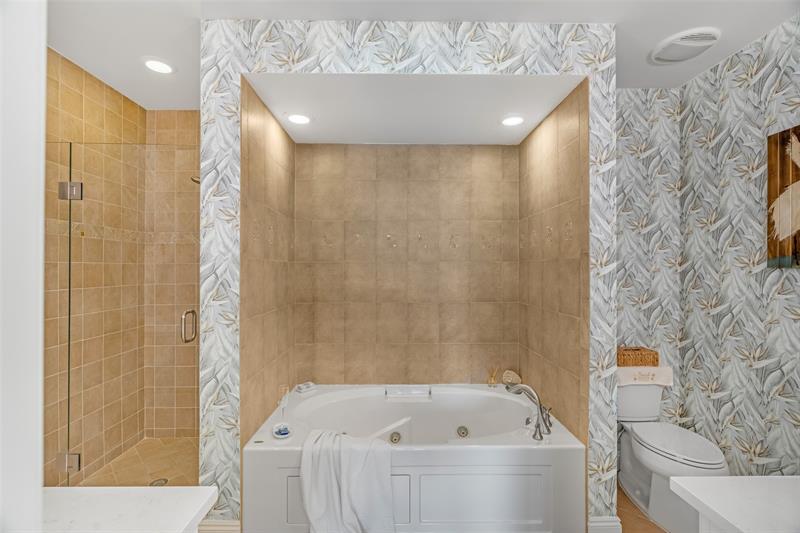 Image 26 of 51 For 1701 Gulfstream Ave  729