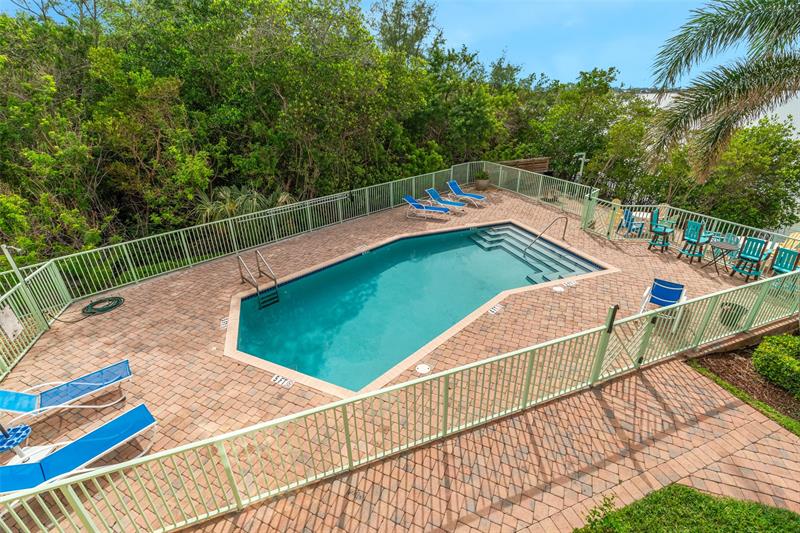 Image 40 of 51 For 1701 Gulfstream Ave  729