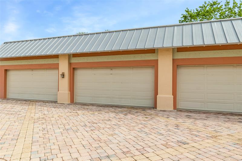 Image 42 of 51 For 1701 Gulfstream Ave  729