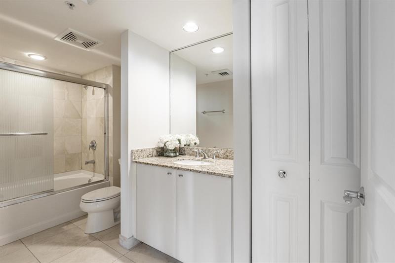 Image 19 of 48 For 610 Las Olas Blvd  415n