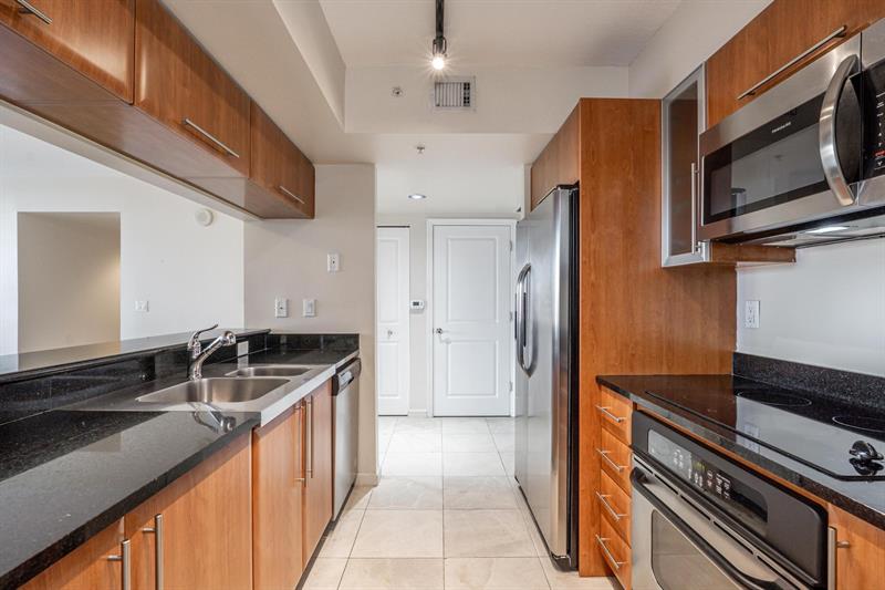 Image 4 of 48 For 610 Las Olas Blvd  415n