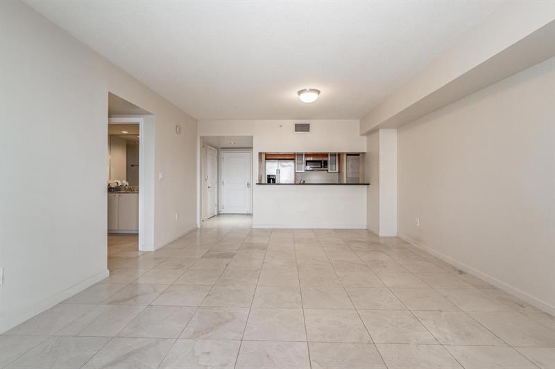 Image 8 of 48 For 610 Las Olas Blvd  415n