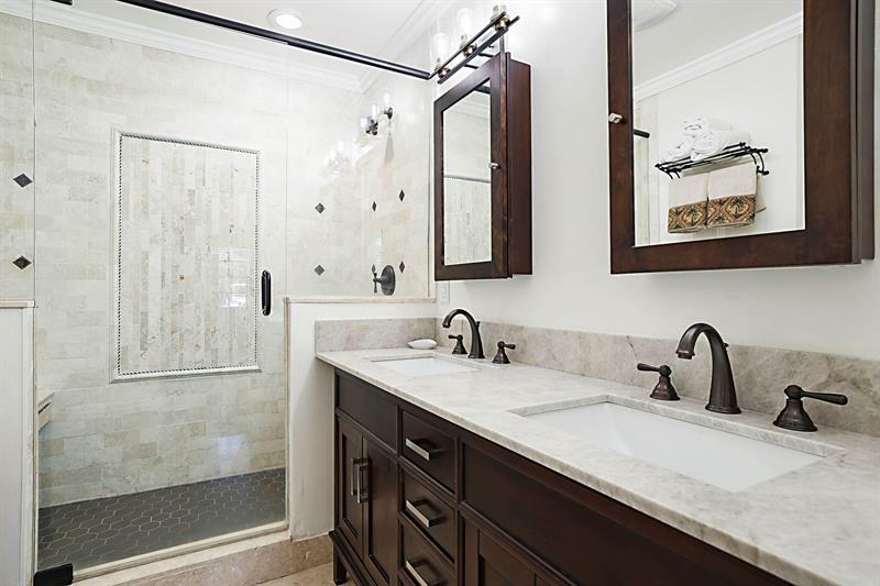 Image 26 of 56 For 2743 28th Ct  3