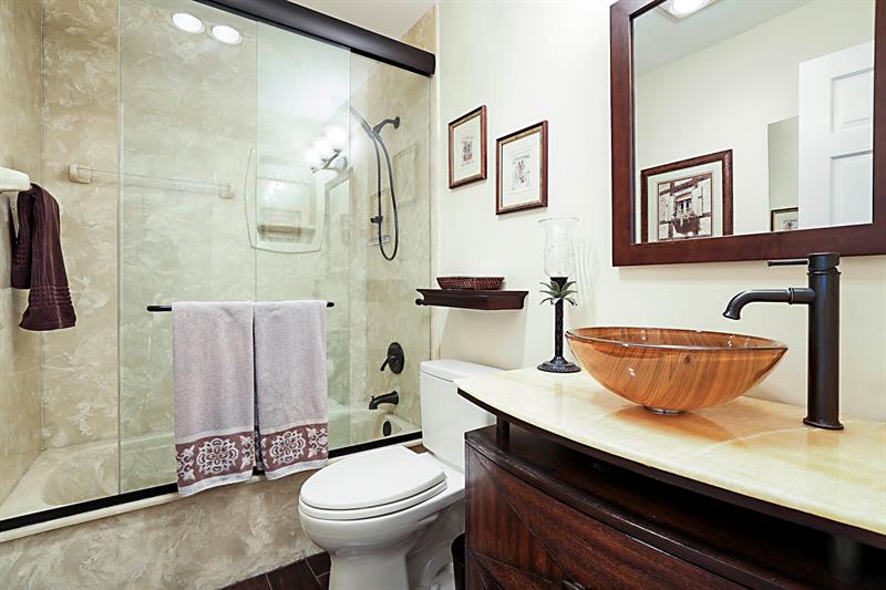 Image 31 of 56 For 2743 28th Ct  3