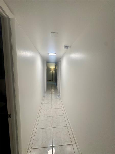 Image 7 of 10 For 3113 Ocean Dr  209