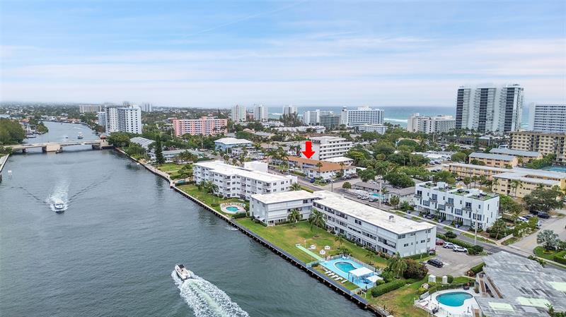 Image 11 of 51 For 1110 Riverside Dr  24