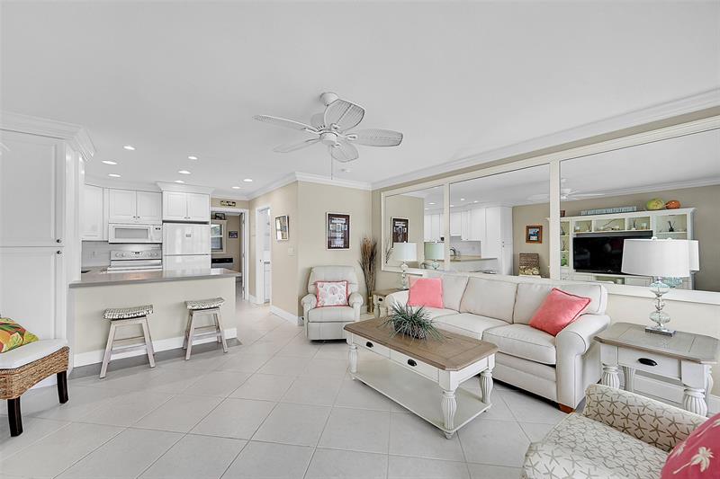 Image 15 of 51 For 1110 Riverside Dr  24