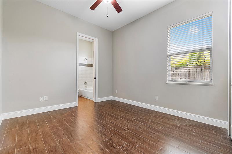 Image 17 of 26 For 5842 Bates Ave