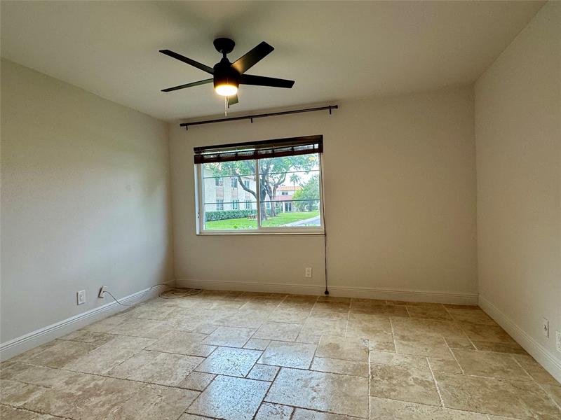 Image 16 of 17 For 124 19th Ct  102b
