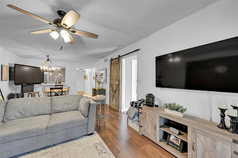 Image 11 of 30 For 8592 Sunrise Blvd  206