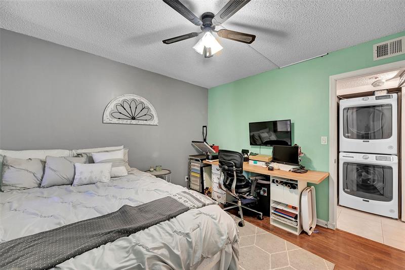 Image 24 of 30 For 8592 Sunrise Blvd  206