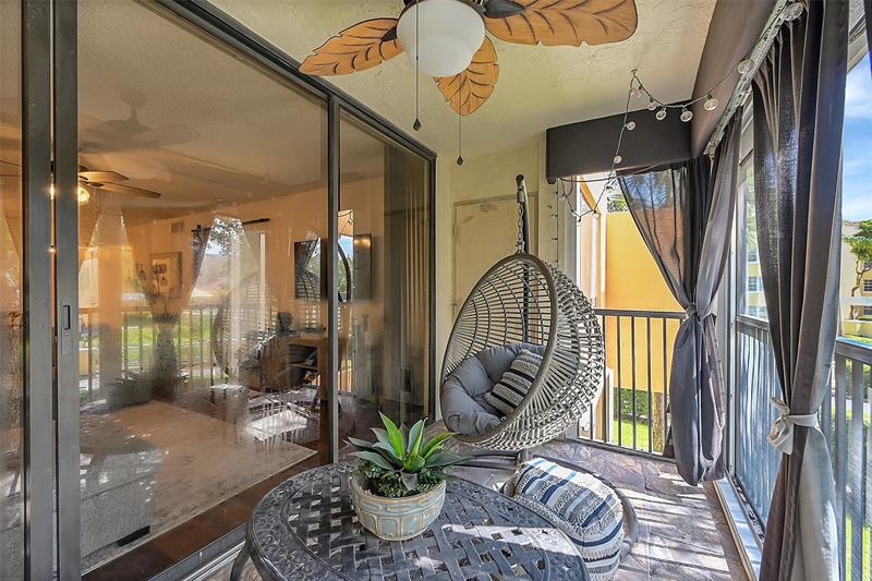 Image 28 of 30 For 8592 Sunrise Blvd  206