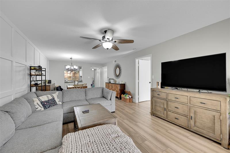 Image 7 of 25 For 8592 Sunrise Blvd  102