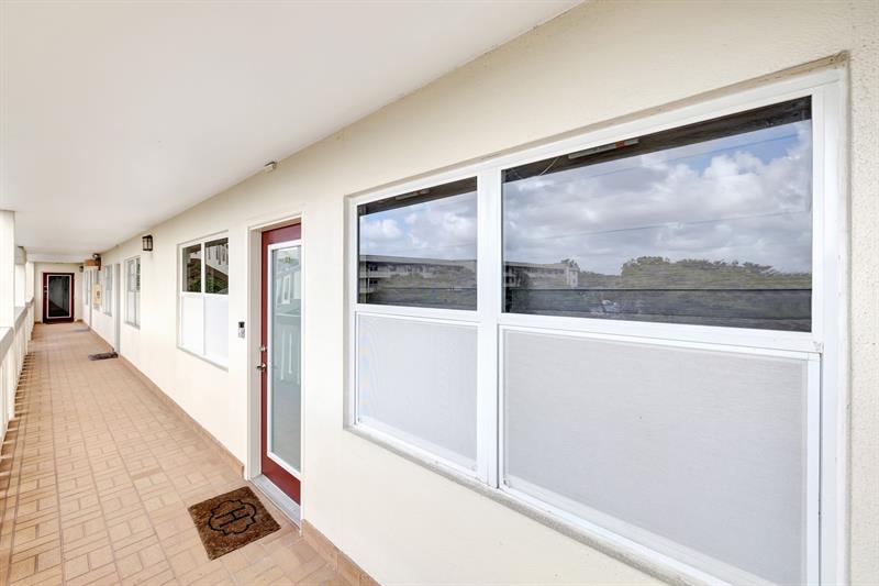 Image 3 of 62 For 1805 Eleuthera Pt  D3
